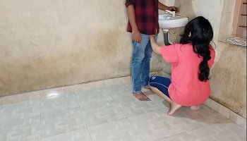 दोस्त की जवान माँ को तेल मालिश के बाद दर्दनाक चोदा साफ हिंदी आवाज में